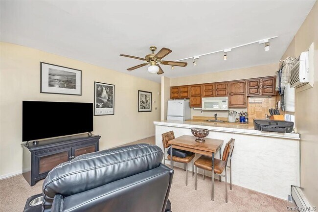 Foto del edificio - 10 Leanore Dr