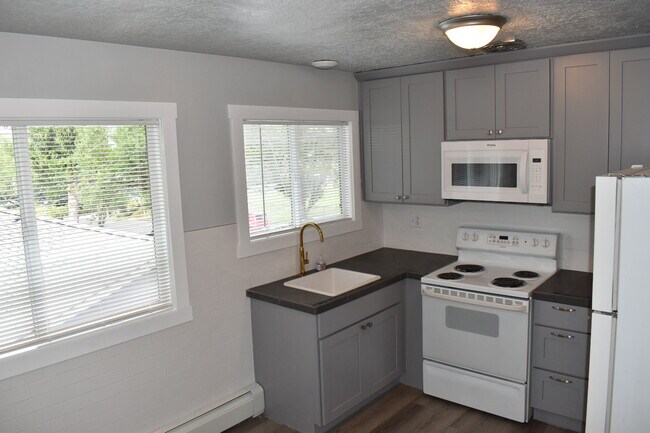 Foto del edificio - 7905 N Fessenden St