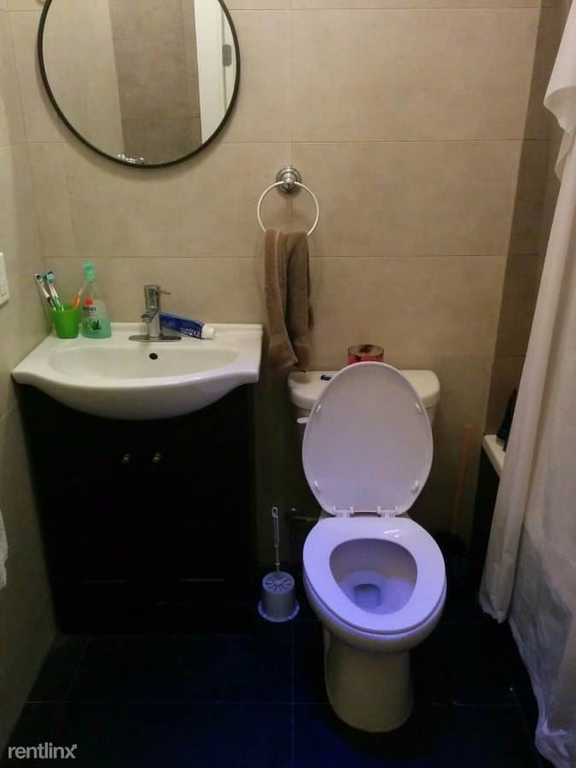 Building Photo - 271 Hull St