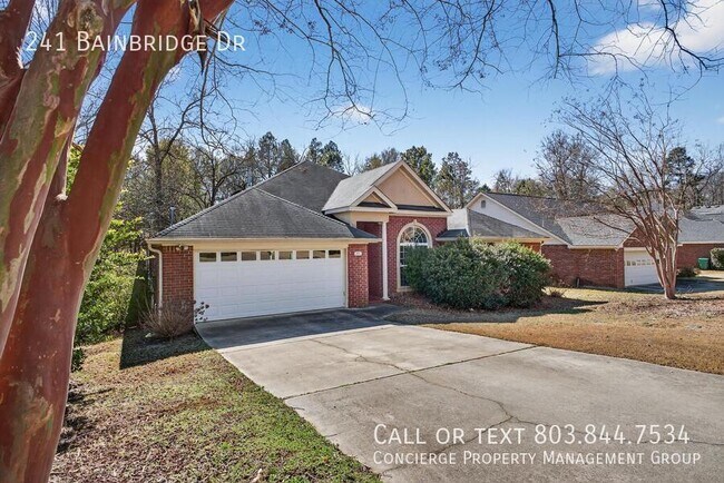 Foto del edificio - 241 Bainbridge Dr