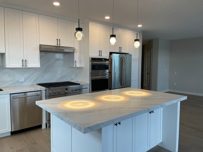 Building Photo - 18 Artisan Dr