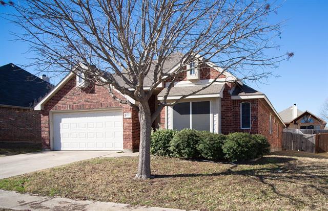 Foto del edificio - 6823 Woodcrest Ln