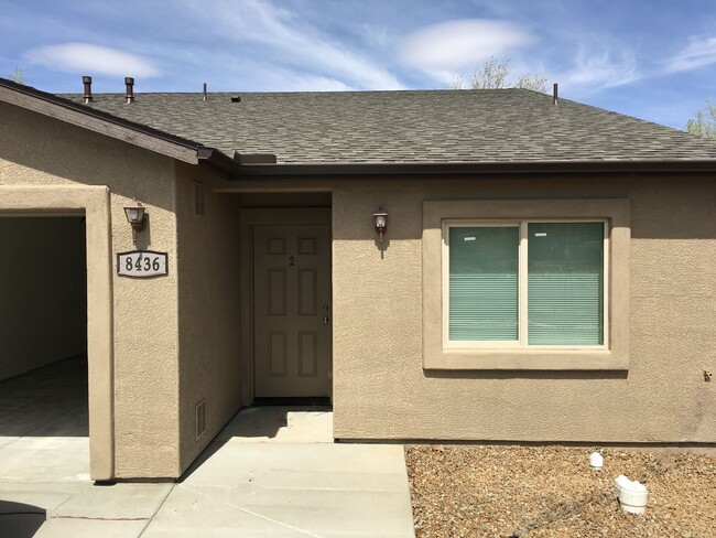 Building Photo - 8436 E Lakeshore Dr