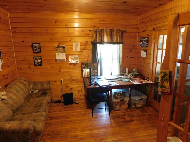 Building Photo - 28 Cottage St