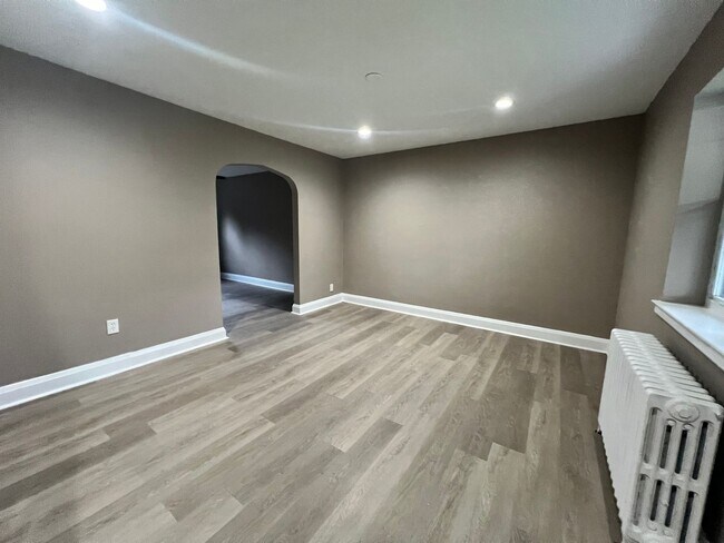 Foto del edificio - Lovely 3 BR/2 BA Townhome in Brooklyn!