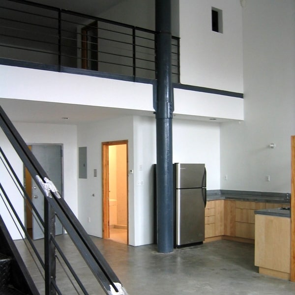 Interior Photo - 1024 Dean St
