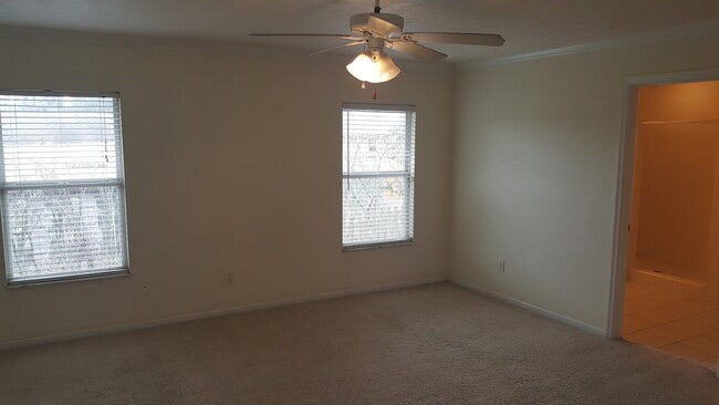 Photo - 3-2 in Hamilton Pond House