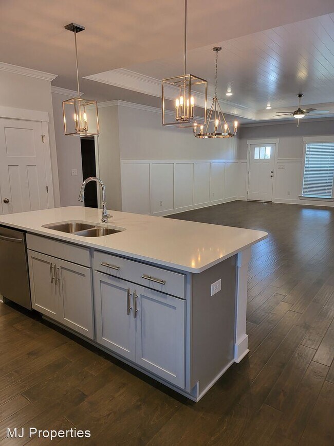 Building Photo - 4 br, 3 bath House - 124 Keller Dr