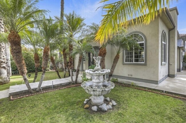 Foto del edificio - 4356 Kingswell Ave