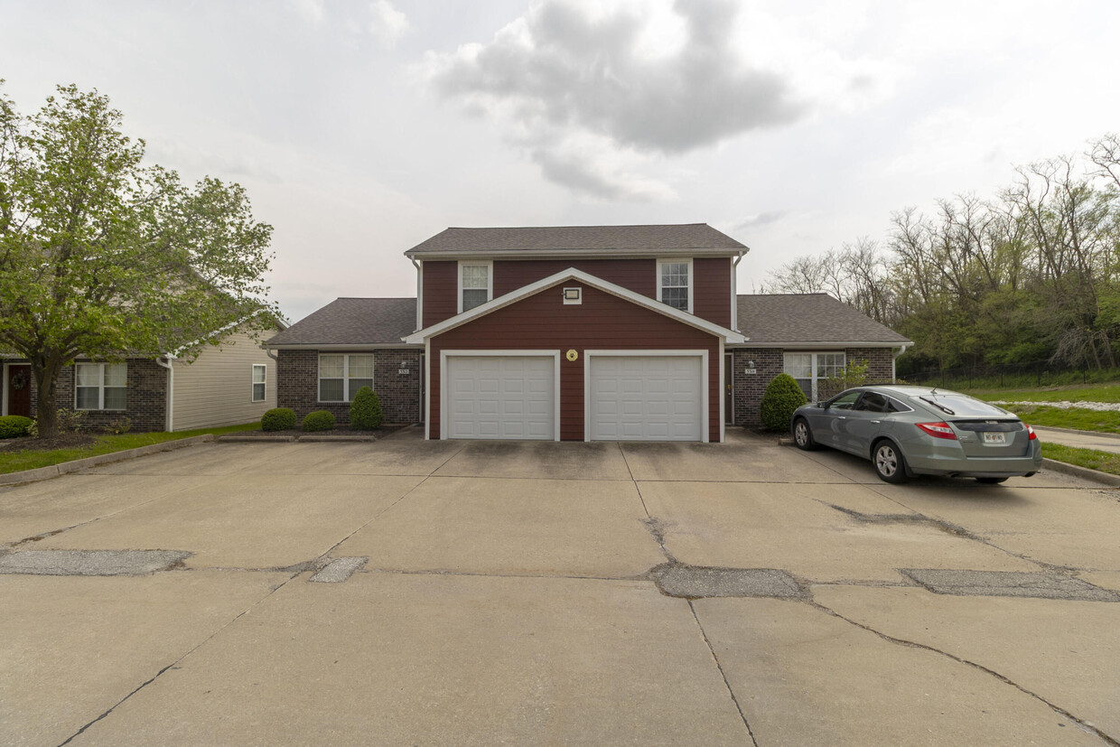 Foto principal - 3314 E St Charles Rd
