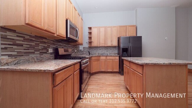 Foto del edificio - 4351 S St Lawrence Ave