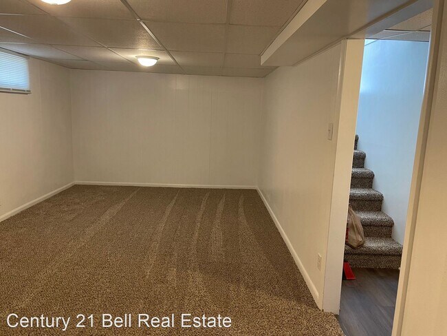 Building Photo - 3 br, 1.5 bath House - 2808 East 12th Street