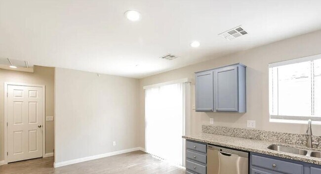 Building Photo - 1076 Valetta Flat Ave