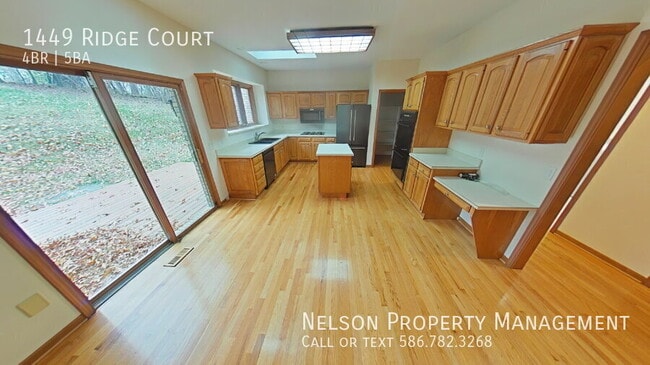 Building Photo - 1449 Ridge Ct