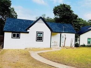 Building Photo - 1264 Cedar Haven Ave