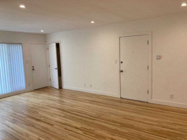 Foto del edificio - 852 S Lucerne Blvd