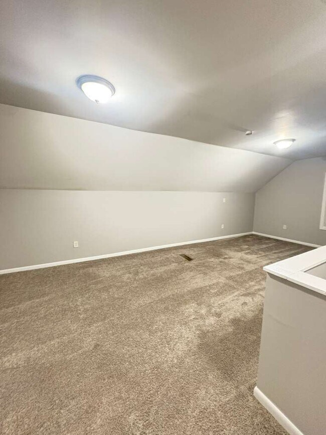 Foto del edificio - 12011 Evergreen Rd