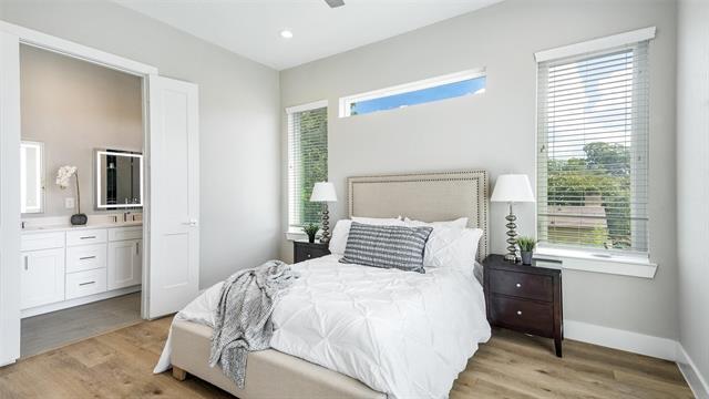 Building Photo - 2026 N Prairie Ave