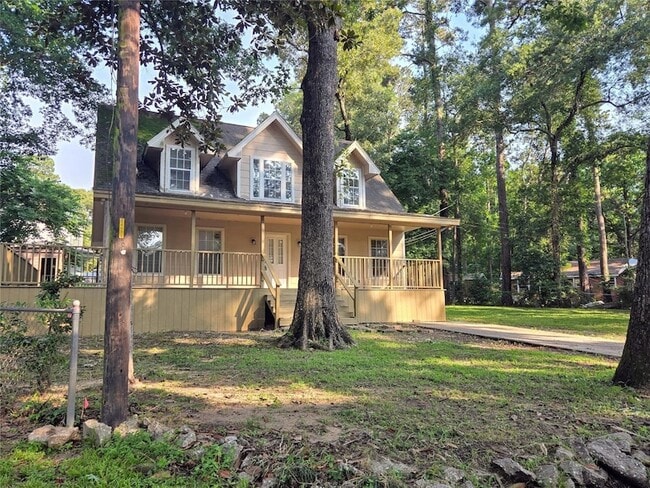Building Photo - 6005 Beech Dr
