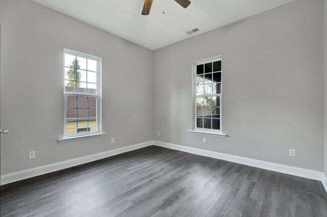 Foto del edificio - 4405 Grand Ave