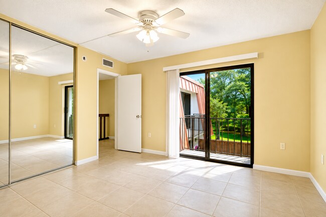 Foto del edificio - 3345 Meridian Way N