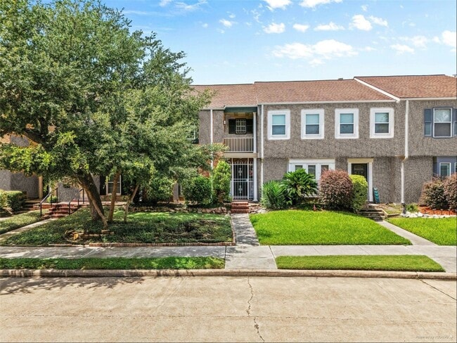 Foto del edificio - 14366 Misty Meadow Ln
