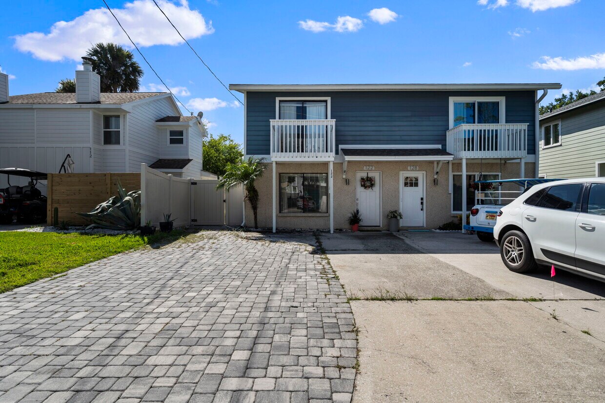 Foto principal - 122 Pine St