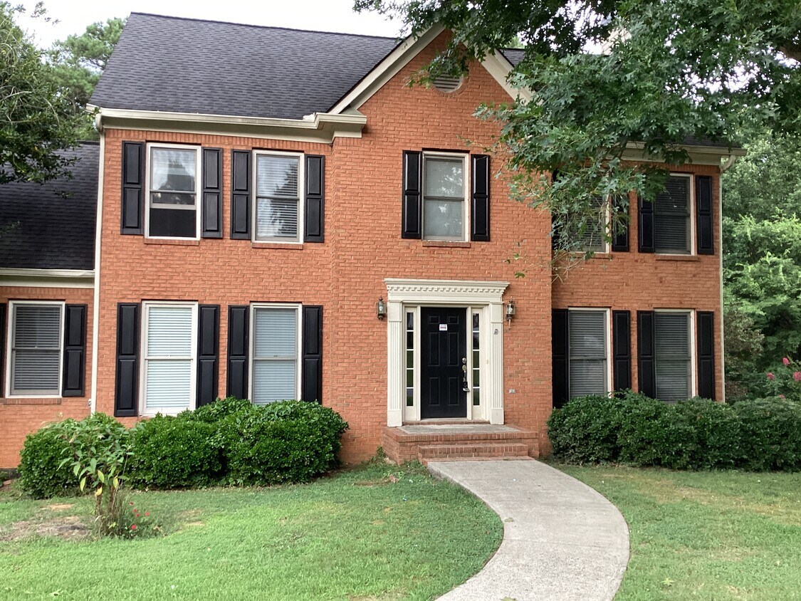 Primary Photo - 2096 Glenellen Dr NW