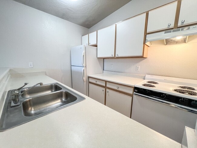 Building Photo - 2587 Quirt Cir