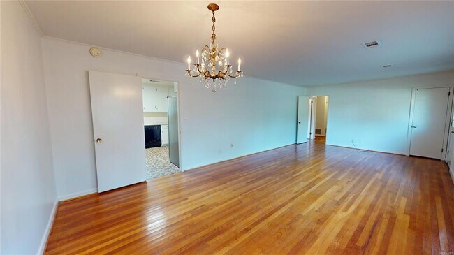 Building Photo - 355 Mont Vista Dr