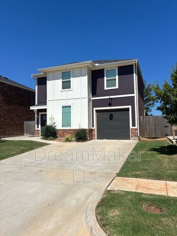 Building Photo - 2815 Clifton Ter