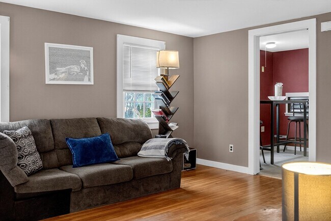 Foto del edificio - 30 Brookhaven Rd