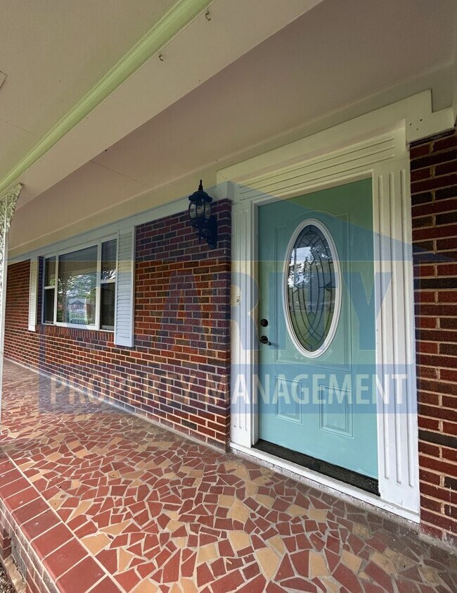 Building Photo - Charming Ranch-Style Home in the Heart of ...