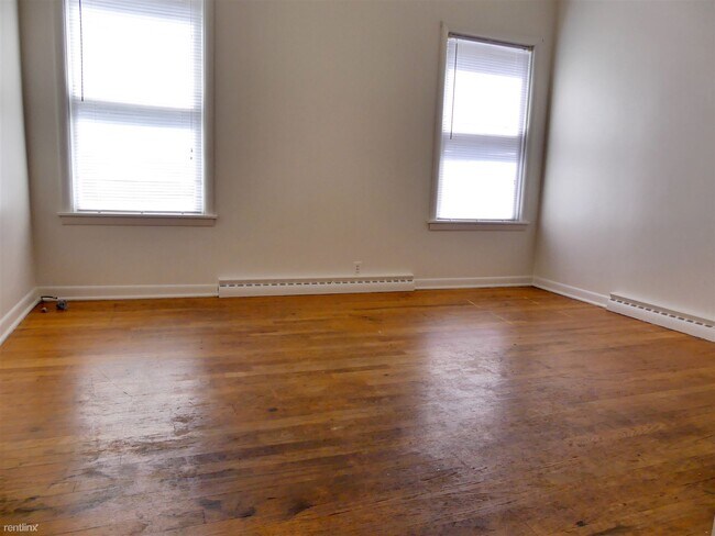 Foto del edificio - 7 br, 2 bath House - 3015 W Main St 3015 W...