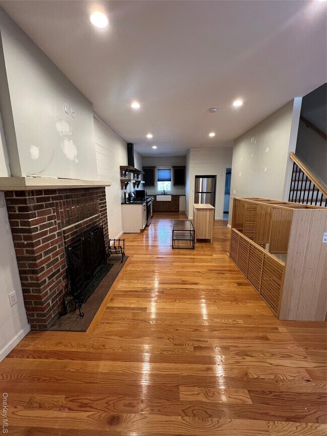 Foto del edificio - 103 Filors Ln