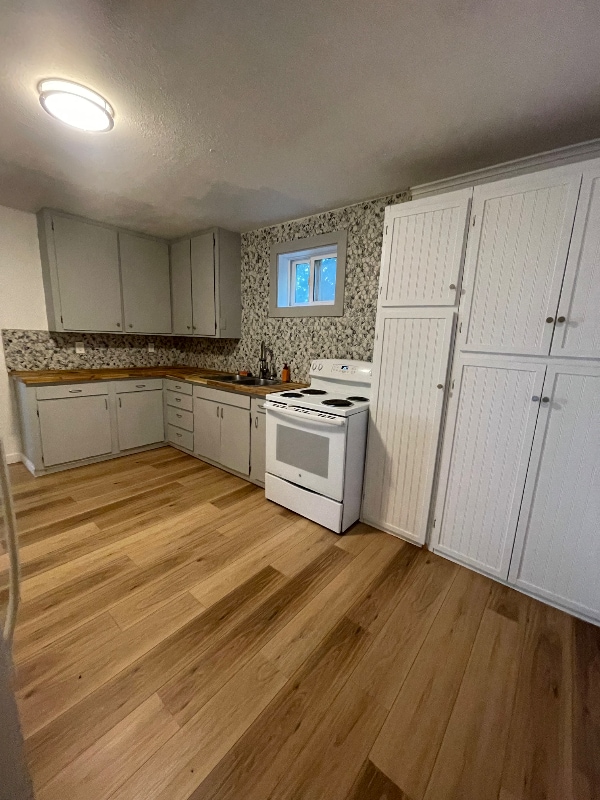 Building Photo - 732 Cowlitz St