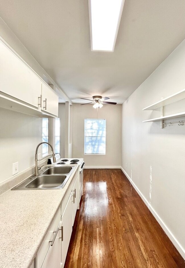 Photo - 4021 Mandell St Unit F Apartment