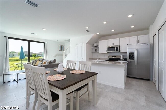 Foto del edificio - 14267 Oviedo Pl