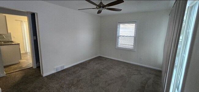 Foto del edificio - 18433 Fox