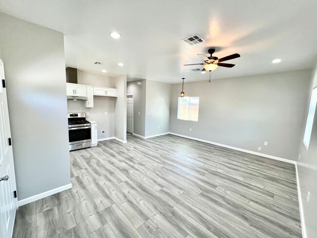 Building Photo - New Construction!