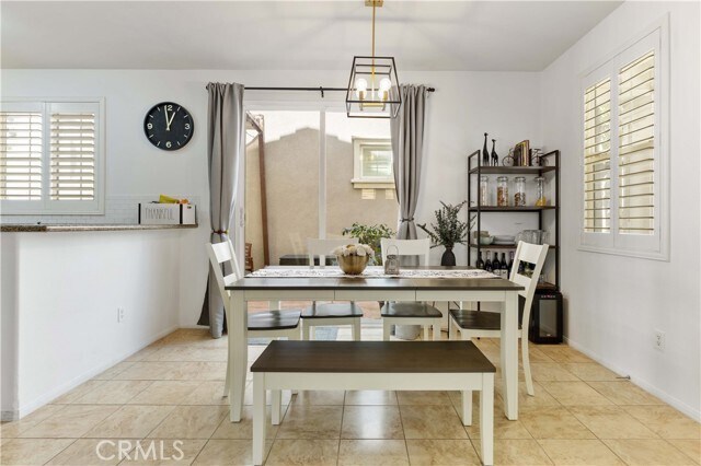 Foto del edificio - 7004 Drake St