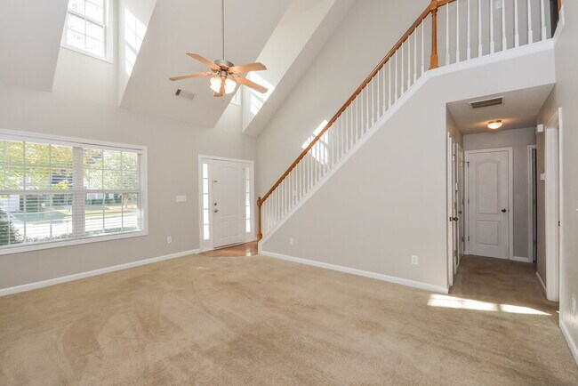 Foto del edificio - 6492 Grand Hickory Dr