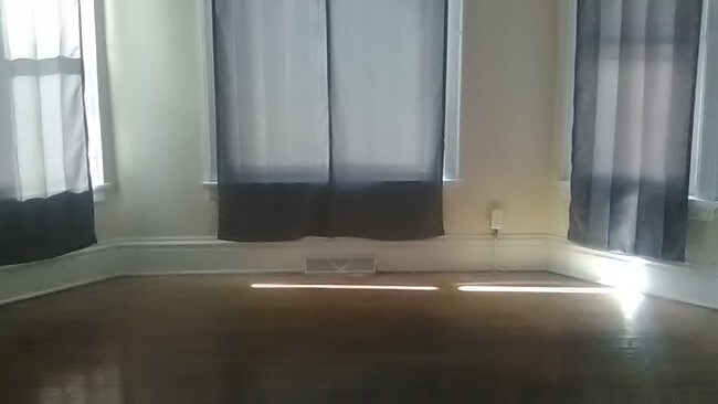 Foto del edificio - 417-419 E Burleigh St