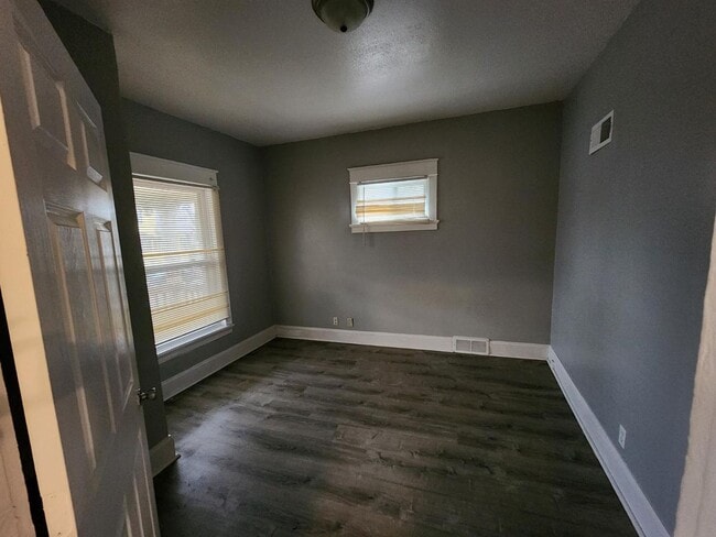 Building Photo - 2012 S 36th St