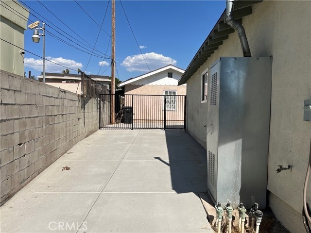 Building Photo - 482 W Orange Grove Ave