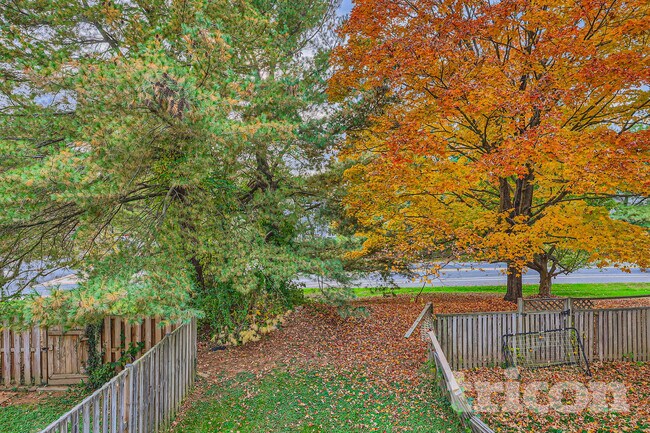 Foto del edificio - 3326 Midland Ct