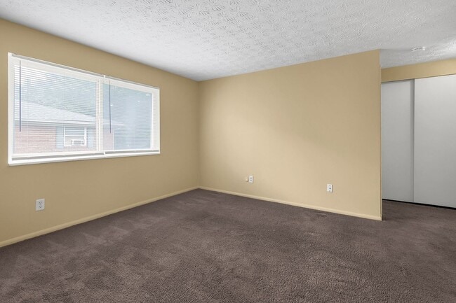 Building Photo - 187 Currier Dr
