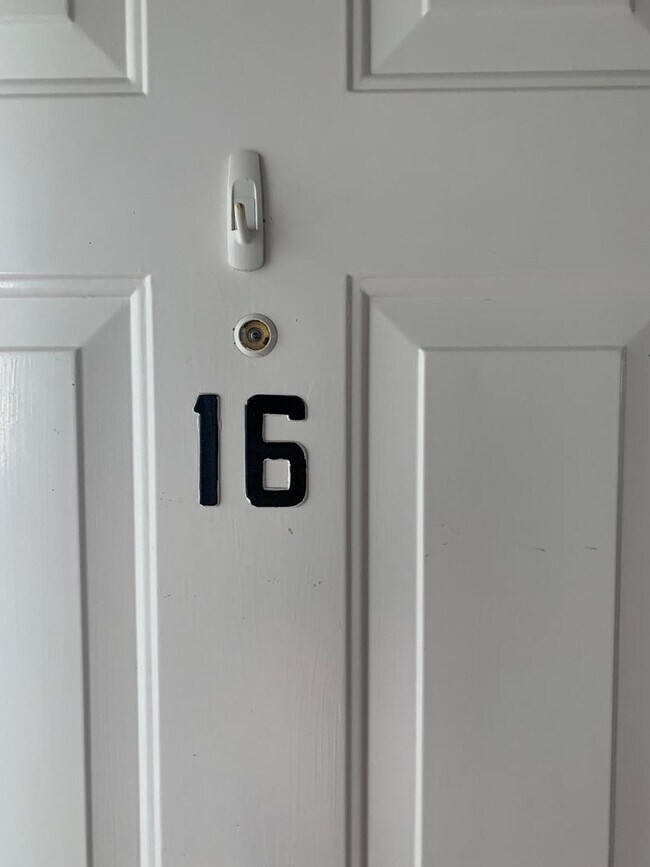 Foto del edificio - All  Utilities  included  in the rent - 2/...