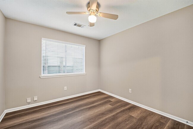 Foto del edificio - 2902 Burgess Hill Ct