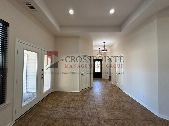 Foto del edificio - Tour Today! 4 bedroom 2.5 Bathroom Home in...